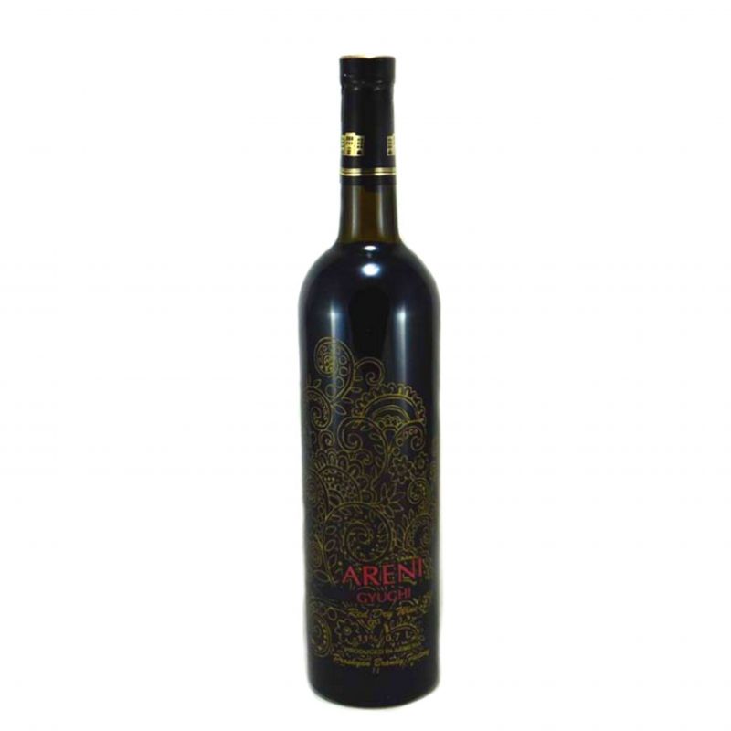 Вино красное сухое из села Арени 0.7л