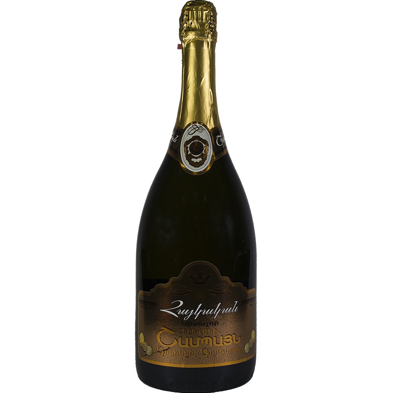 Semi-dry champagne Armenian 1.5l