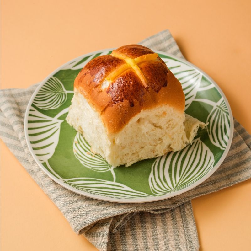 Bun with cream 1pcs